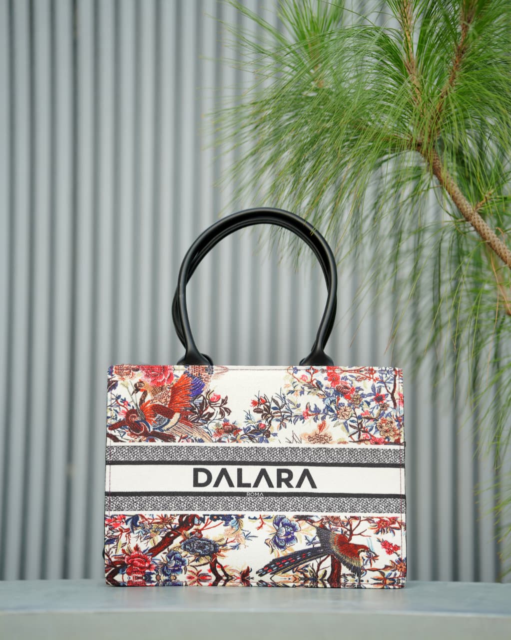 DALARA  PRINT TOTE BAG