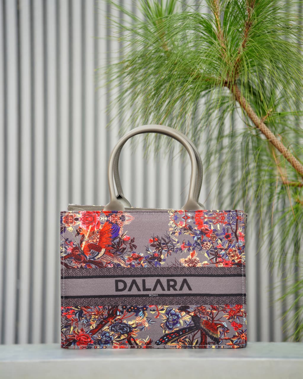 DALARA  PRINT TOTE BAG