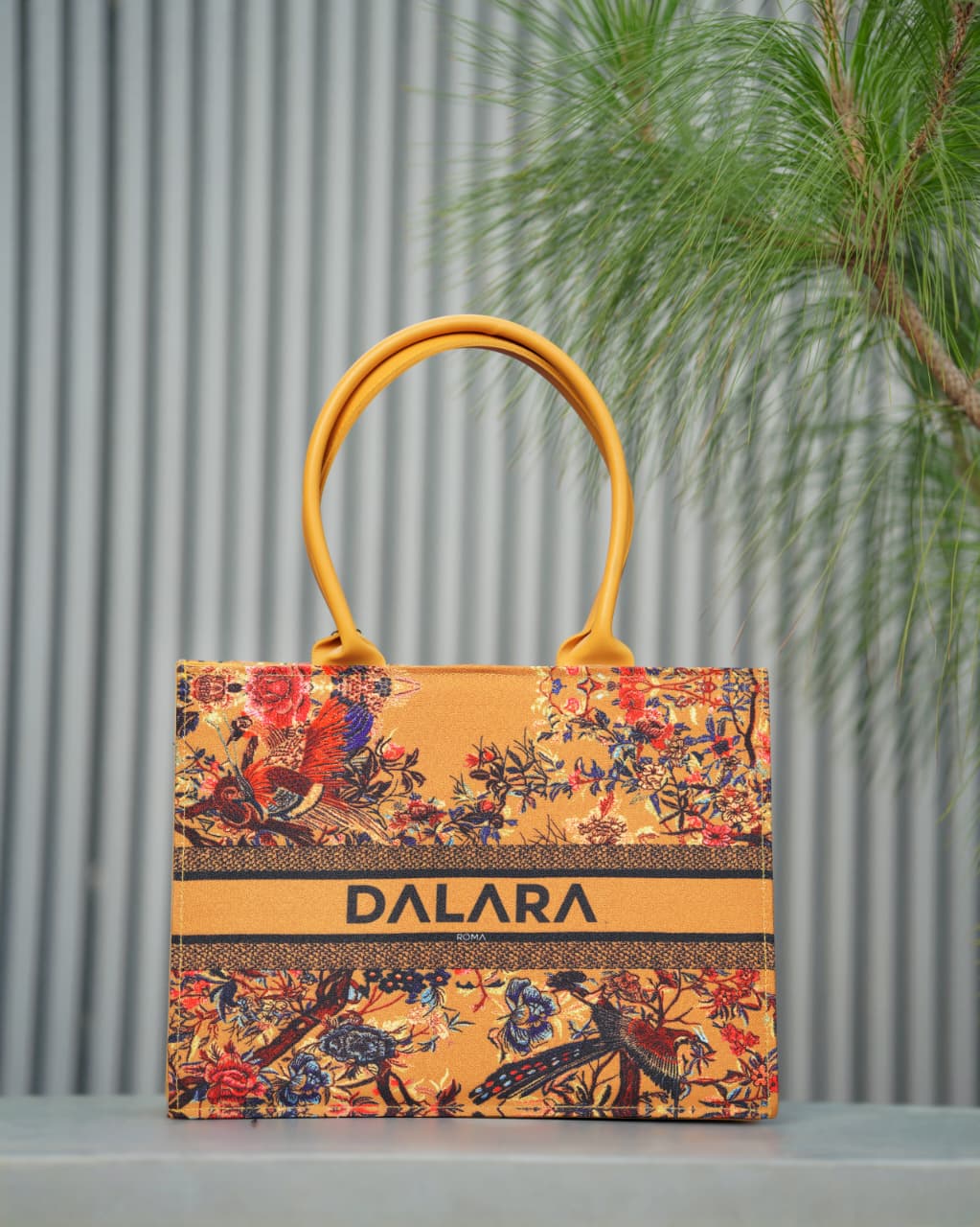 DALARA  PRINT TOTE BAG